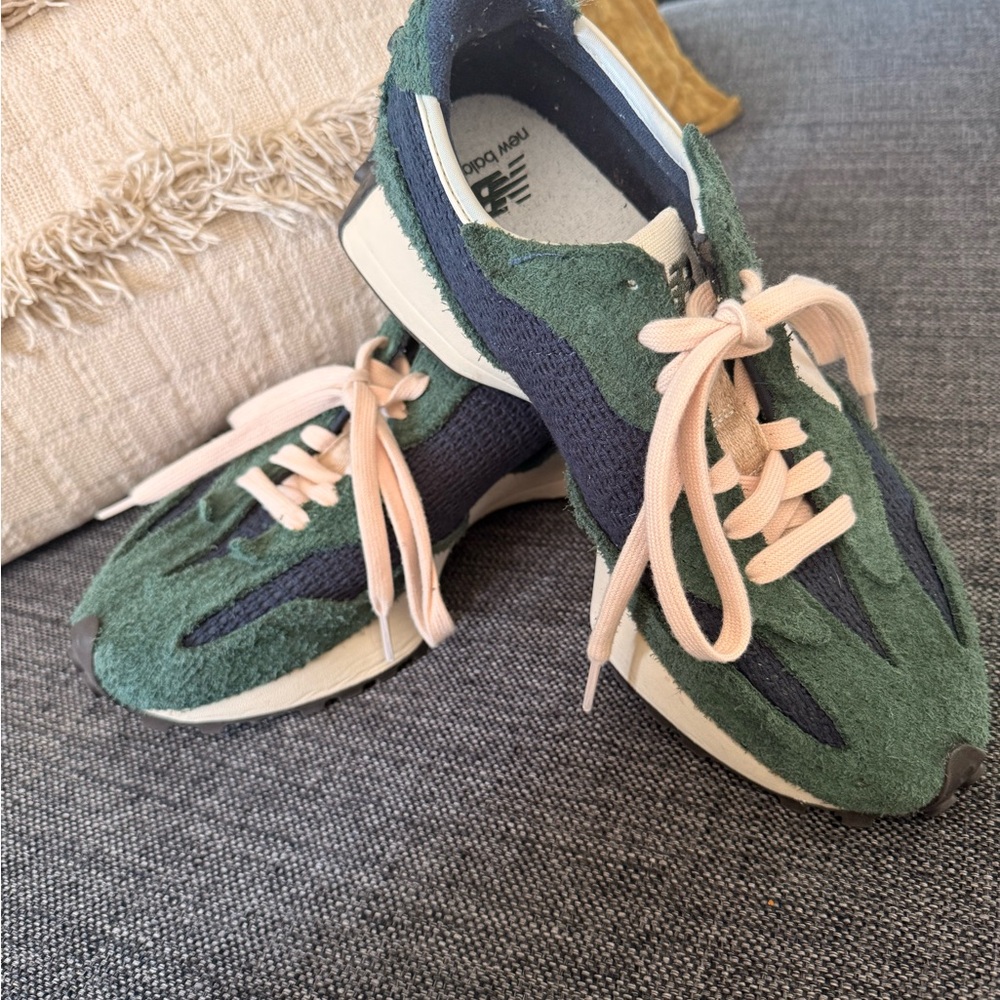 Women’s Green and Navy New Balance Suede Sneakers Size 9.5